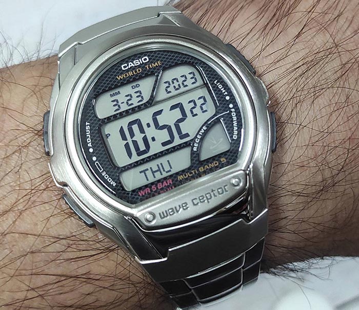 Reloj Casio World Time WV-58RD-1A prueba en muñeca
